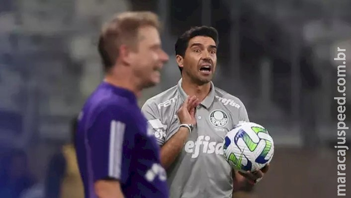 Abel Ferreira se torna o 2º treinador com mais títulos pelo Palmeiras