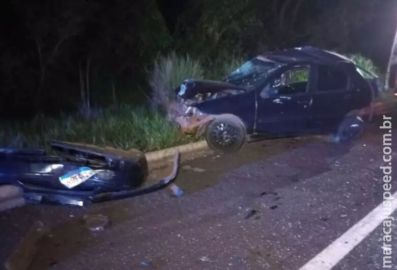Acidente em rodovia de MS deixa três pessoas mortas Acidente em rodovia de MS deixa três pessoas mortas