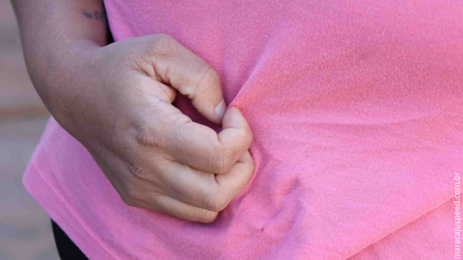 Adolescente é mantida em cárcere e sofre estupro coletivo de Adolescente é mantida em cárcere e sofre estupro coletivo de