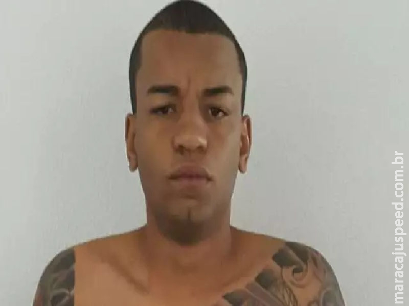 Baleado depois de assassinar homem com 20 facadas morre no hospital Baleado depois de assassinar homem com 20 facadas morre no hospital