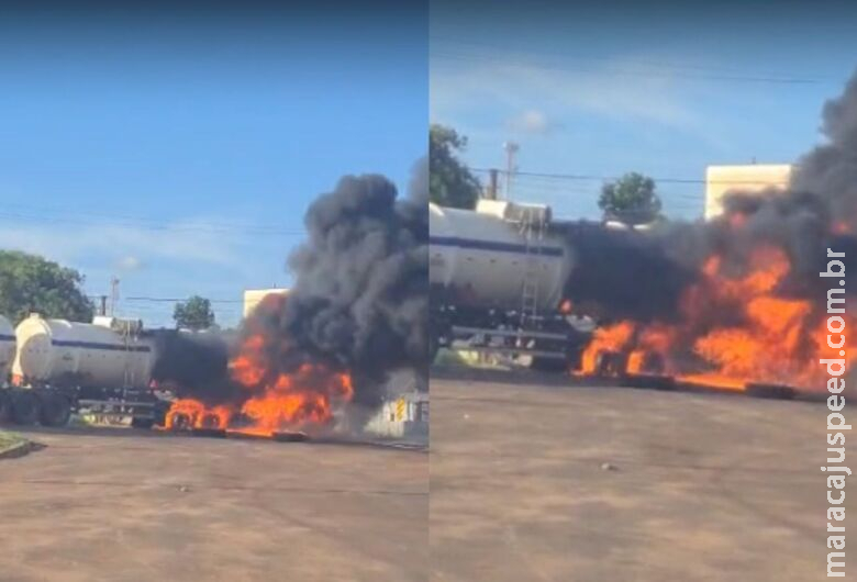 Carreta com diesel explode após bater em outro caminhão na BR-163 Carreta com diesel explode após bater em outro caminhão na BR-163