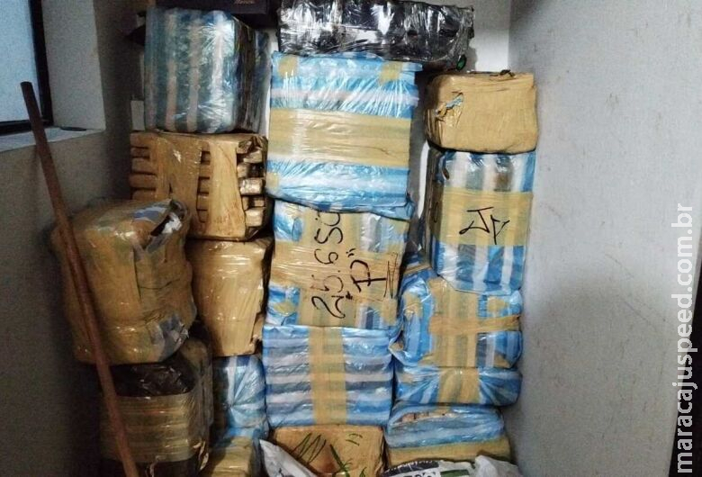 Carro carregado com mais de 300 quilos de maconha é localizado na comunidade Ouro Fino Carro carregado com mais de 300 quilos de maconha é localizado na comunidade Ouro Fino