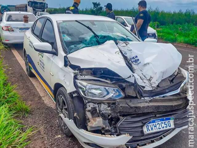 Colisão entre veículos deixa carro da prefeitura de Santa Rita do Pardo destruído Colisão entre veículos deixa carro da prefeitura de Santa Rita do Pardo destruído