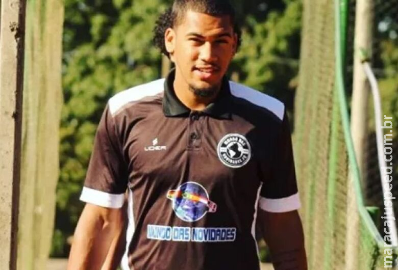 Ex-jogador do Costa Rica morre aos 18 anos vítima de mal súbito Ex-jogador do Costa Rica morre aos 18 anos vítima de mal súbito