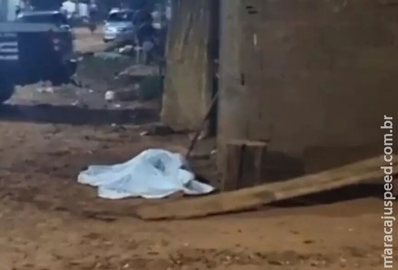 Executados à queima-roupa, homens foram atingidos com mais de 20 tiro Executados à queima-roupa, homens foram atingidos com mais de 20 tiro