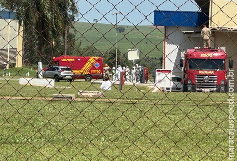 Frigorífico tem vazamento de amônia e deixa trabalhadores intoxicados Frigorífico tem vazamento de amônia e deixa trabalhadores intoxicados