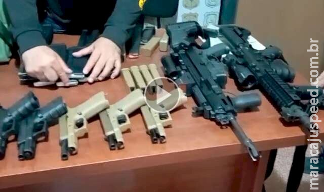 Homem é preso com pistolas, fuzis, munições e carregadores na fronteira Homem é preso com pistolas, fuzis, munições e carregadores na fronteira