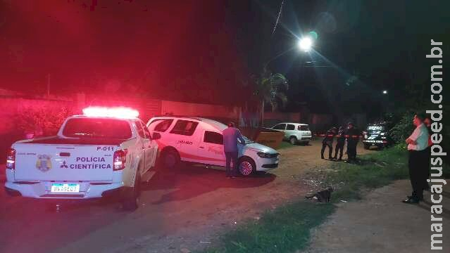 Homem morre em meio a fezes, lixo e animais vítimas de maus-tratos em Campo Grande Homem morre em meio a fezes, lixo e animais vítimas de maus-tratos em Campo Grande