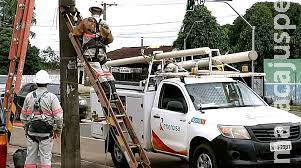 Idoso descobre "golpe do Pix" ao ver equipe de corte de energia