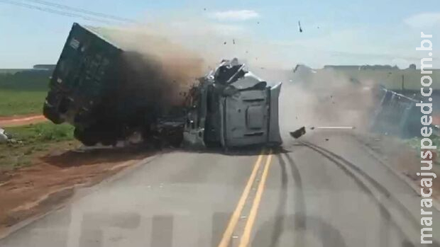 Motorista grava acidente entre caminhões na BR-376 no Paraná