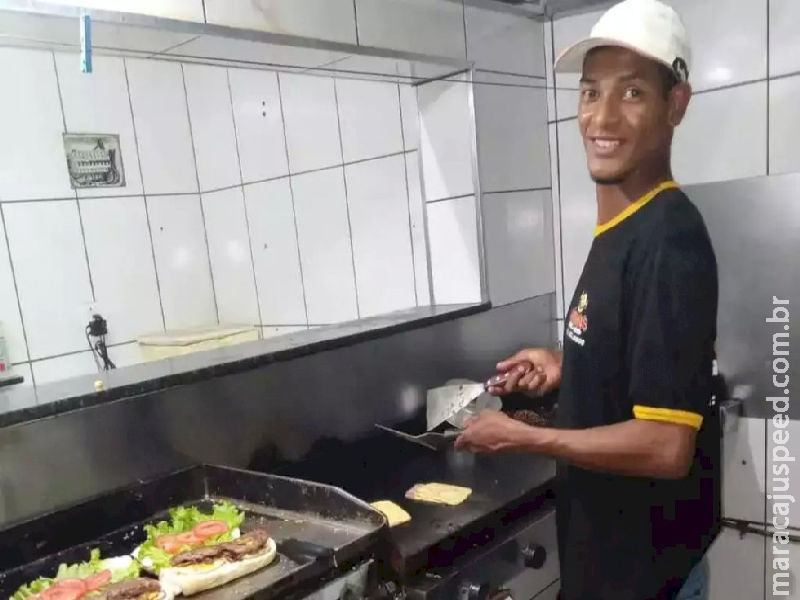Pai e filho são acusados de invadir casa e mata rapaz espancado em MS Pai e filho são acusados de invadir casa e mata rapaz espancado em MS
