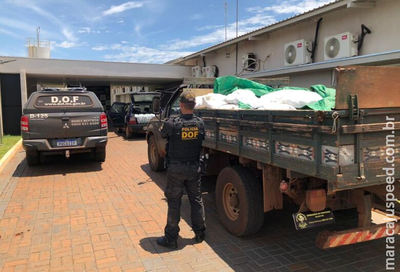 Polícia apreende cargas de vinhos e agrotóxicos contrabandeados em Dourados Polícia apreende cargas de vinhos e agrotóxicos contrabandeados em Dourados