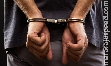 Polícia Militar age com eficiência em Sidrolândia ao cumprir mandado de prisão durante rondas no centro da cidade Polícia Militar age com eficiência em Sidrolândia ao cumprir mandado de prisão durante rondas no centro da cidade