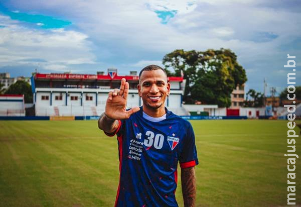 Santos acerta contratação do meia Otero por uma temporada Santos acerta contratação do meia Otero por uma temporada