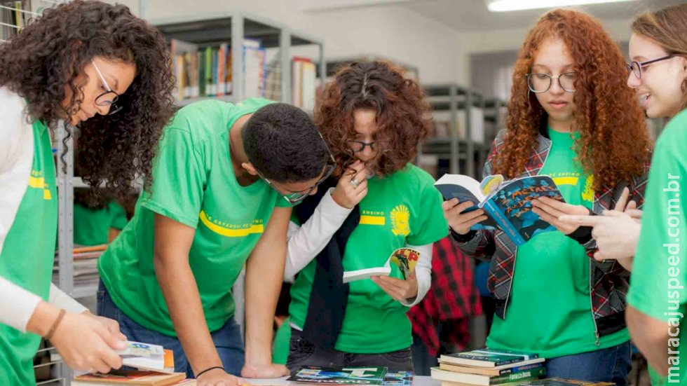Senado aprova projeto de lei que cria bolsas para alunos do Ensino Médio, saiba como funciona Senado aprova projeto de lei que cria bolsas para alunos do Ensino Médio, saiba como funciona