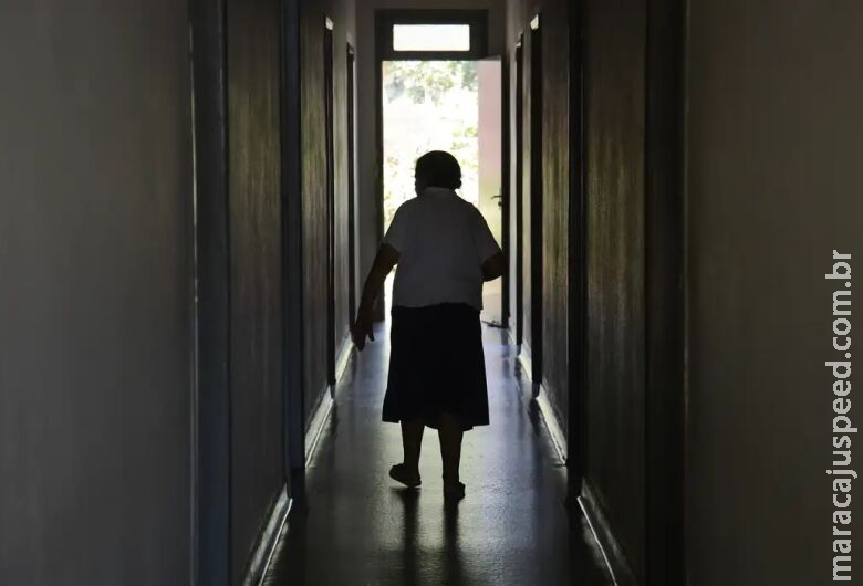 SUS e instituições de longa permanência deverão oferecer atividades físicas para idosos