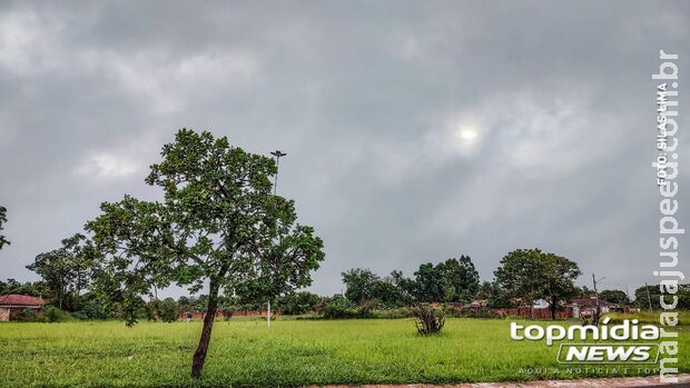 Tempestades, rajadas de vento e eventual queda de granizo ocorrem nesta quarta-feira