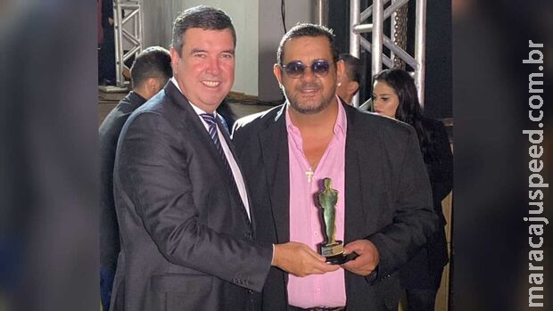 Top Cultural recebe o prêmio de melhor podcast de Mato Grosso do Sul