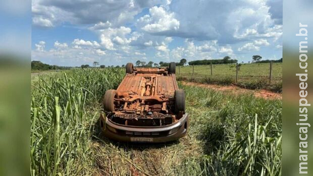Veículo capota e Bombeiros procuram por vítimas em Santa Rita do Pardo Veículo capota e Bombeiros procuram por vítimas em Santa Rita do Pardo