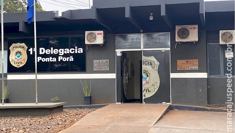 ‘Vou te matar’, diz homem ao agredir e ameaçar de morte a ex-esposa na frente dos filhos ‘Vou te matar’, diz homem ao agredir e ameaçar de morte a ex-esposa na frente dos filhos