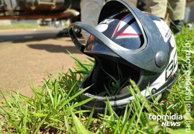 Acidente termina em briga de trânsito e motorista agredido a capacetada no Jardim das Hortências Acidente termina em briga de trânsito e motorista agredido a capacetada no Jardim das Hortências
