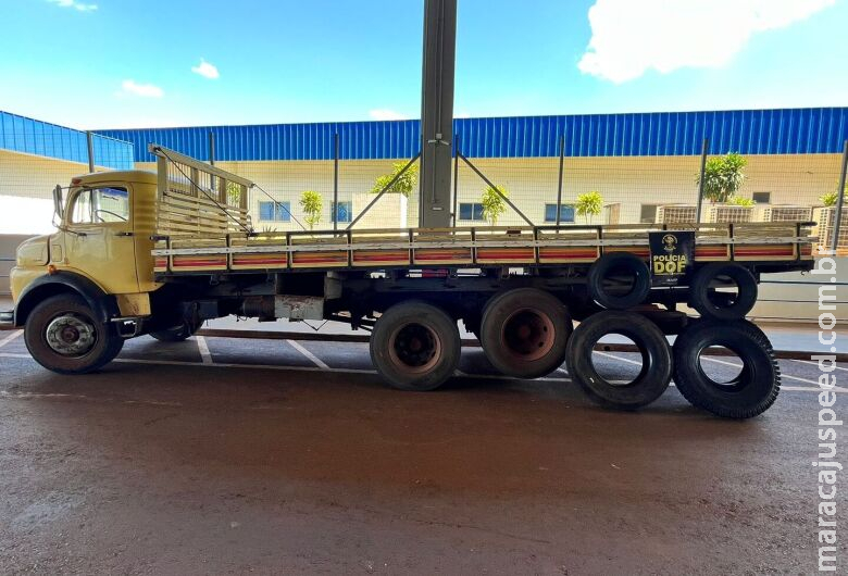 Caminhão com carga de pneus ilegais avaliada em R$ 60 mil é apreendida Caminhão com carga de pneus ilegais avaliada em R$ 60 mil é apreendida