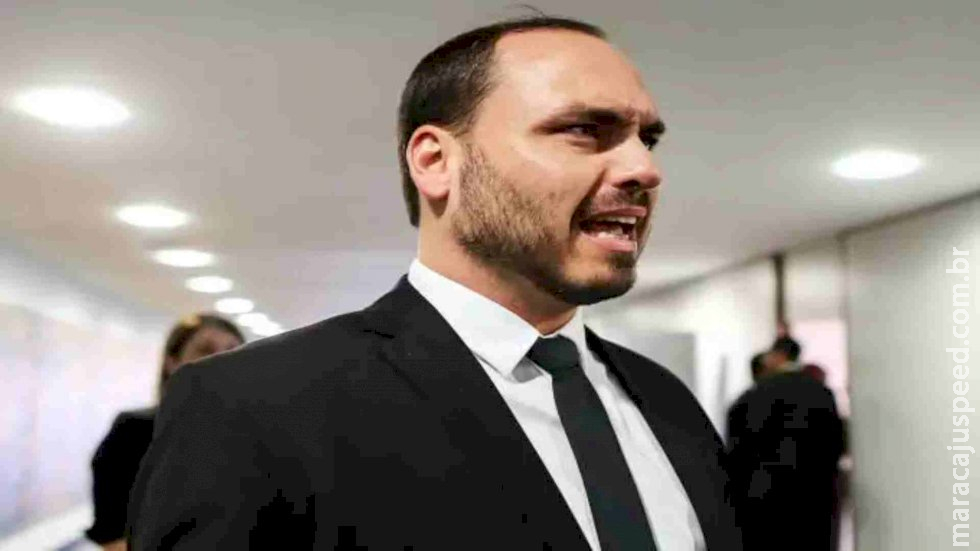Carlos Bolsonaro é alvo da Polícia Federal em operação que apura espionagem ilegal pela Abin Carlos Bolsonaro é alvo da Polícia Federal em operação que apura espionagem ilegal pela Abin