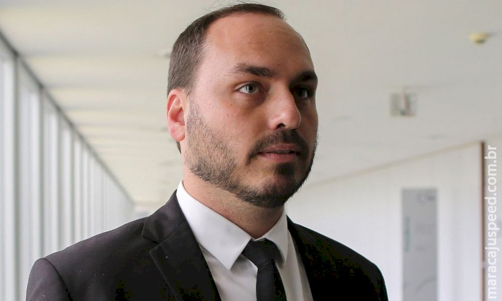 Defesa de Bolsonaro critica operação da PF, diz que houve abuso de poder e fala em ‘apreensão indiscriminada de bens’ Defesa de Bolsonaro critica operação da PF, diz que houve abuso de poder e fala em ‘apreensão indiscriminada de bens’