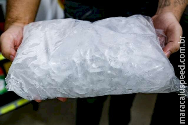 Depois de virar “arma”, gelo será liberado novamente no Carnaval