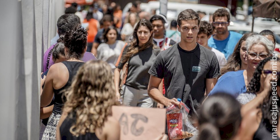 Ensino médio: Pé-de-Meia dará R$ 2 mil por ano a alunos de baixa renda Ensino médio: Pé-de-Meia dará R$ 2 mil por ano a alunos de baixa renda