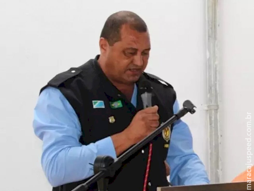 Ex-diretor de penitenciária é preso por disparar tiros e dirigir bêbado Ex-diretor de penitenciária é preso por disparar tiros e dirigir bêbado