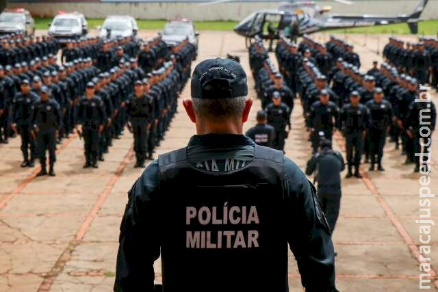 Exército suspende portaria que permitia PMs ter cinco armas de uso restrito Exército suspende portaria que permitia PMs ter cinco armas de uso restrito