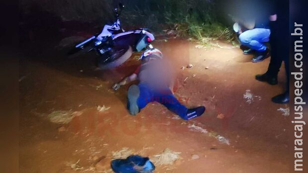 Fugitivo da polícia é encontrado morto ao lado de moto na fronteira Fugitivo da polícia é encontrado morto ao lado de moto na fronteira