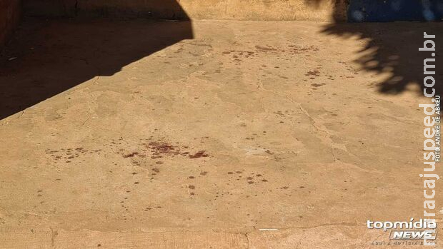 Homem é esfaqueado no rosto por ex-mulher em Dourados Homem é esfaqueado no rosto por ex-mulher em Dourados