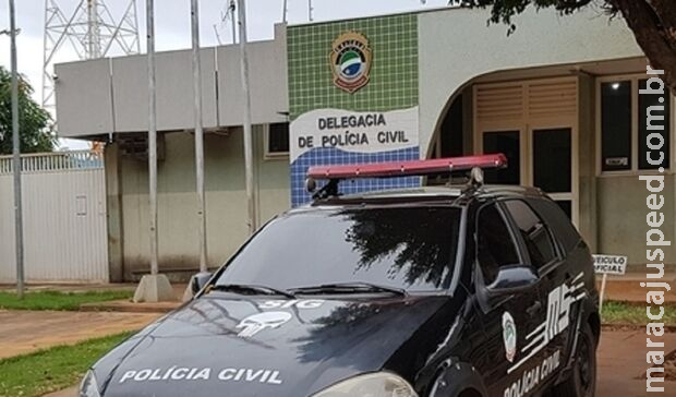 Homem tem carro depredado por defender mulher e criança em Sidrolândia Homem tem carro depredado por defender mulher e criança em Sidrolândia