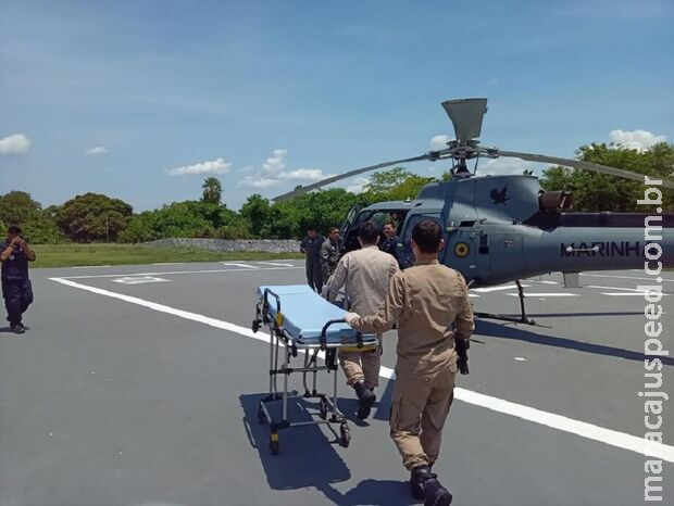 Idoso é resgatado por helicóptero da Marinha no Pantanal