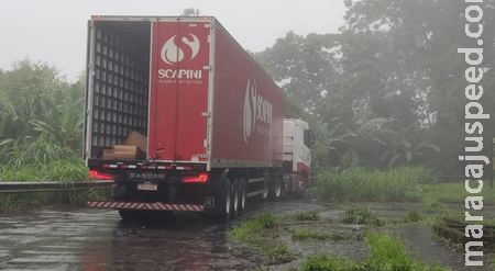 Mega-assalto deixa três mortos e 17 presos na Via Anchieta em SP Mega-assalto deixa três mortos e 17 presos na Via Anchieta em SP