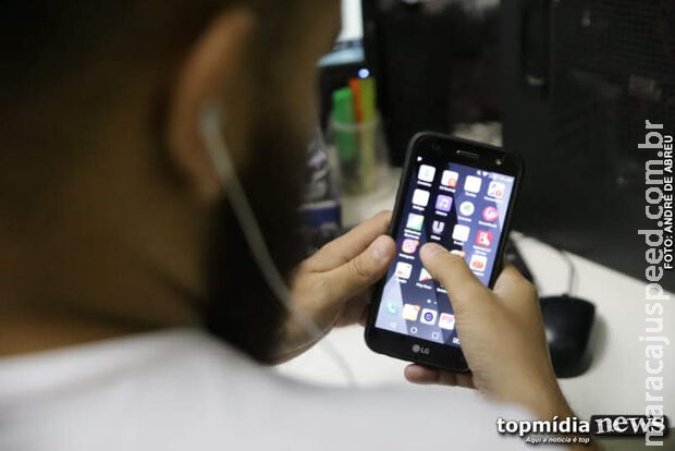 Nora pega celular da sogra e faz transferências para conta particular em Nova Andradina Nora pega celular da sogra e faz transferências para conta particular em Nova Andradina