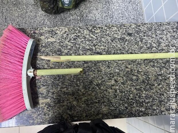 Vassoura e copo viram armas em caso de violência doméstica em Corumbá Vassoura e copo viram armas em caso de violência doméstica em Corumbá