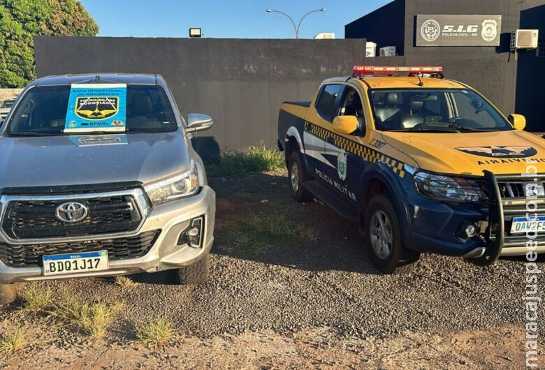 Adolescente tenta fugir, mas é apreendido após abandonar caminhonete