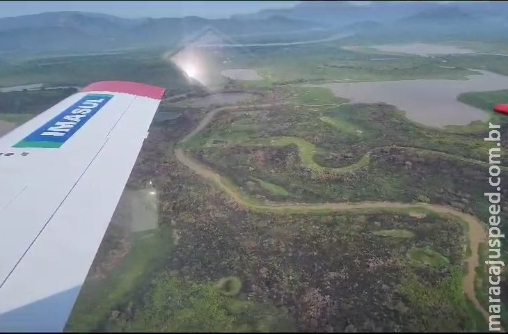 Com aeronaves e equipes em solo, bombeiros de MS atuam para controlar incêndio no Pantanal