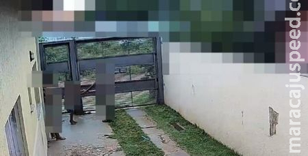 Criança é espancada com cabo de vassoura e abandonada na chuva em Campo Grande