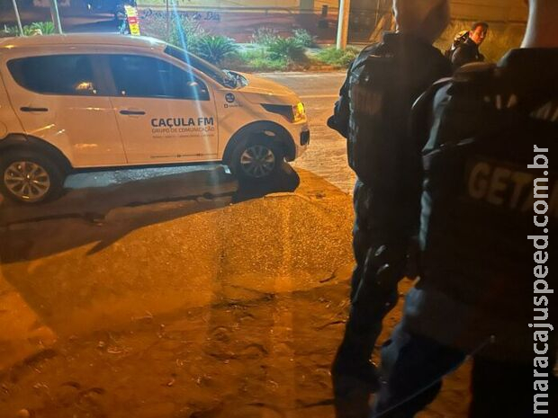 Crianças são encontradas sozinhas em Três Lagoas; mãe diz que foi comprar espetinhos Crianças são encontradas sozinhas em Três Lagoas; mãe diz que foi comprar espetinhos