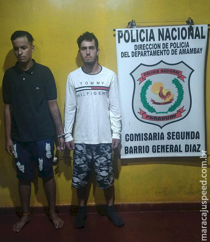 Dois brasileiros são presos com armas de fogo e motocicleta na fronteira Dois brasileiros são presos com armas de fogo e motocicleta na fronteira