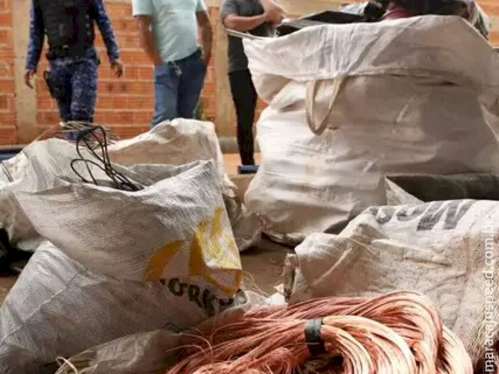 Donos de ferros-velhos são presos por favorecerem furto de fios de cobre Donos de ferros-velhos são presos por favorecerem furto de fios de cobre