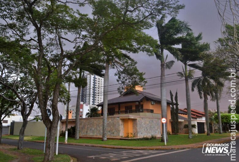 Dourados e região estão em alerta de perigo de tempestade nesta terça-feira