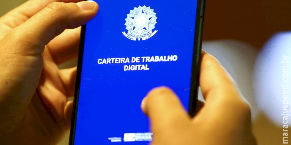 Empresas têm até hoje para preencher relatório de equiparação salarial Empresas têm até hoje para preencher relatório de equiparação salarial