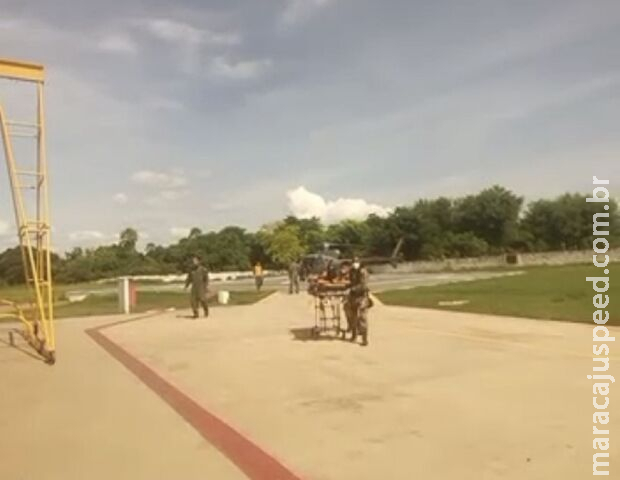 Homem é baleado e socorrido de helicóptero no Pantanal Homem é baleado e socorrido de helicóptero no Pantanal