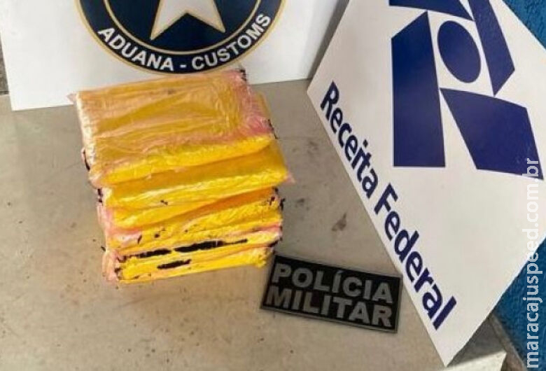 Homem é detido com vários tabletes de cocaína em táxi