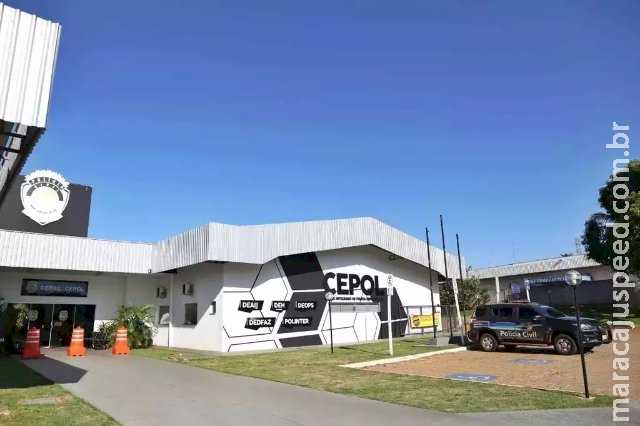 Homem se engasga com carne, tenta vomitar e morre em banheiro em MS Homem se engasga com carne, tenta vomitar e morre em banheiro em MS